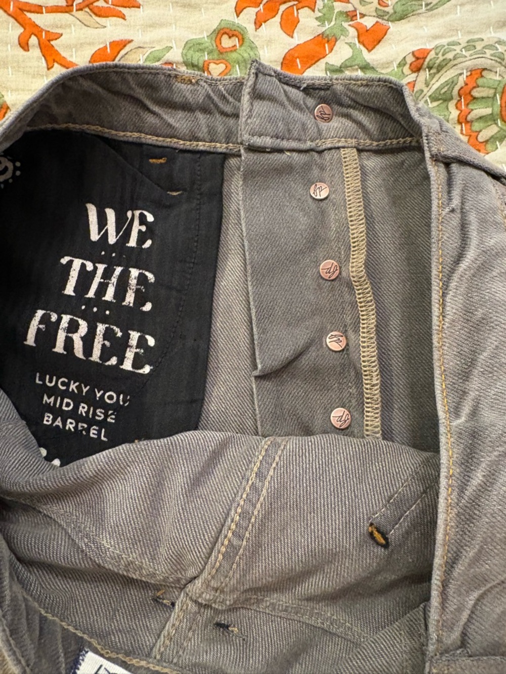 NWOT We The Free Barrel Leg Jeans in Brown/Gray - Picture 5 of 9